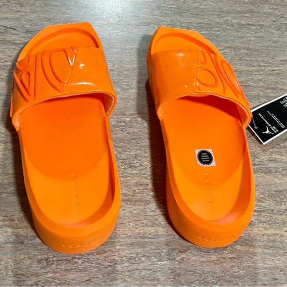 NWT Jordan Nola women’s Orange bright Citrus slides - Picture 2 of 14